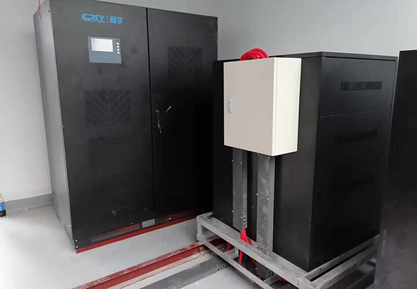 成都某縣人民醫(yī)院160KVA-UPS主機